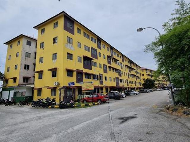 Flat for sale in Petaling, Alam Impian