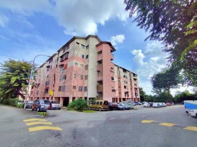 Flat for sale in Petaling, Subang Jaya