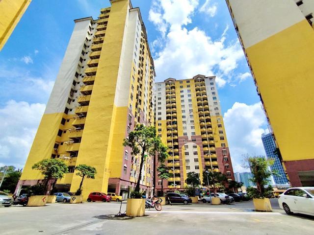 Apartment for sale in Petaling, Damansara Damai