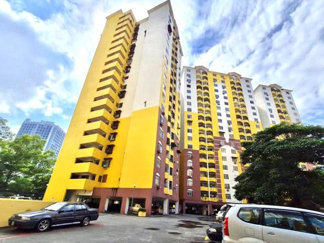 Apartment for sale in Petaling, Damansara Damai