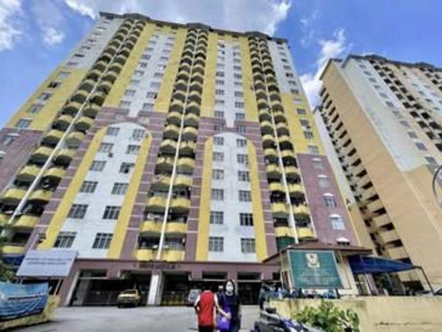 Apartment for sale in Petaling Jaya, Petaling