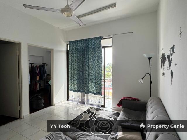 Apartment for sale in Malaka