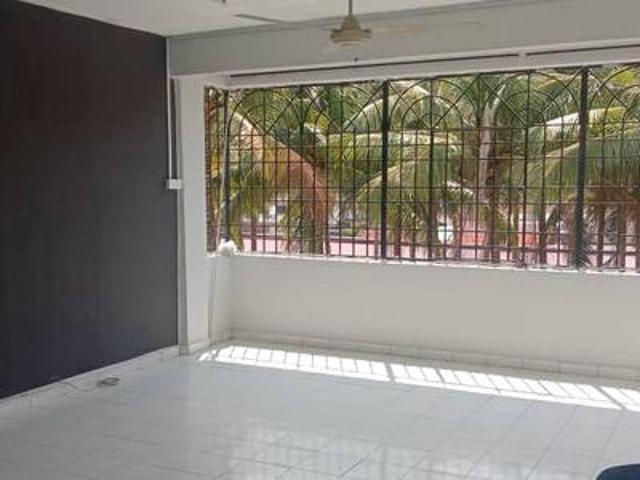 Apartment for sale in Malaka