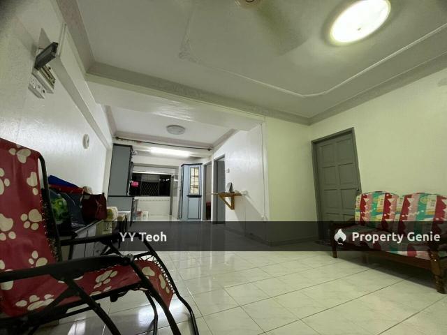 Apartment for sale in Malaka
