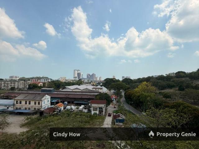 Flat for sale in Malaka