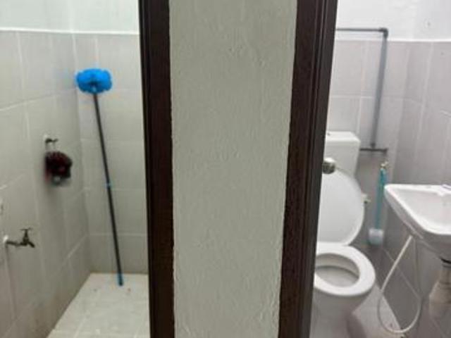 Flat for sale in Malaka