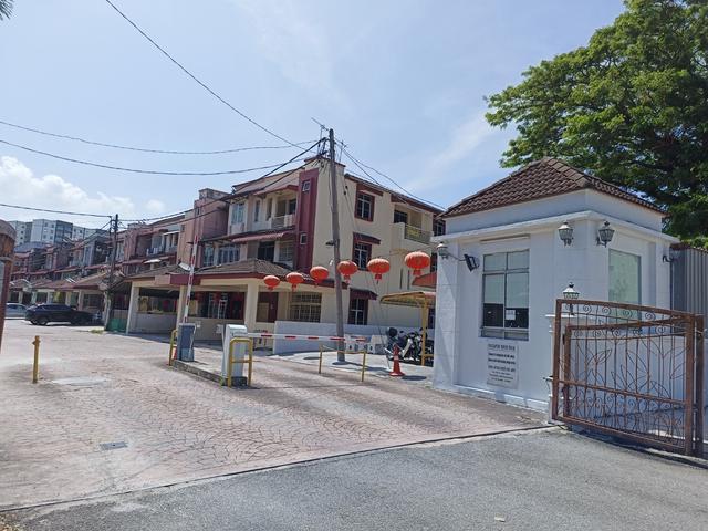 Townhouse for rent in Wellesley, Penang