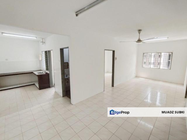 Flat for sale in Petaling, Subang Jaya