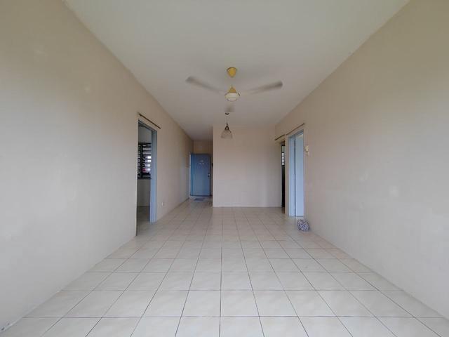 Apartment for sale in Seri Kembangan, Majlis Bandaraya Subang Jaya