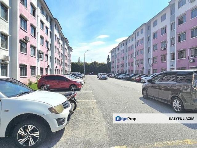 Flat for sale in Tanjong Sepat, Selangor