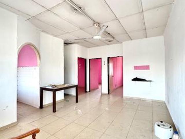 Flat for sale in Petaling, Alam Impian