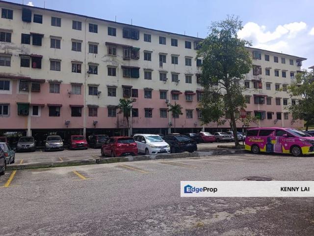 Flat for rent in Kajang, Langat