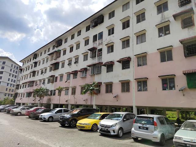 Apartment for sale in Kajang, Langat