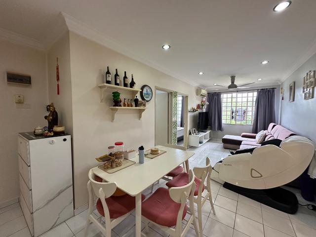 Apartment for sale in Seri Kembangan, Majlis Bandaraya Subang Jaya
