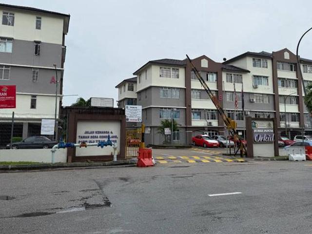 Flat for sale in Ulu Tiram, Johor