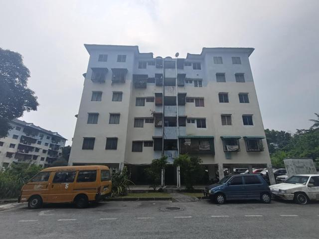 Flat for sale in Kajang, Langat