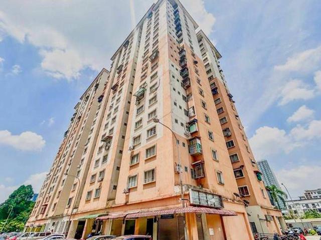 Apartment for sale in Petaling, Damansara Damai