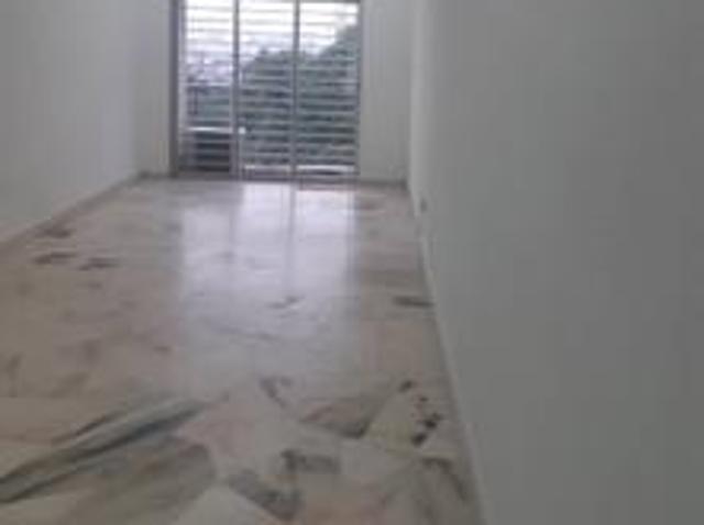 Apartment for sale in Seri Kembangan, Majlis Bandaraya Subang Jaya