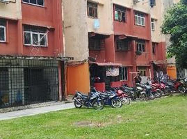 Flat for sale in Petaling, Alam Impian