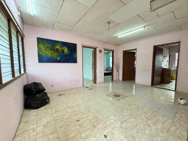 Flat for sale in Petaling, Alam Impian