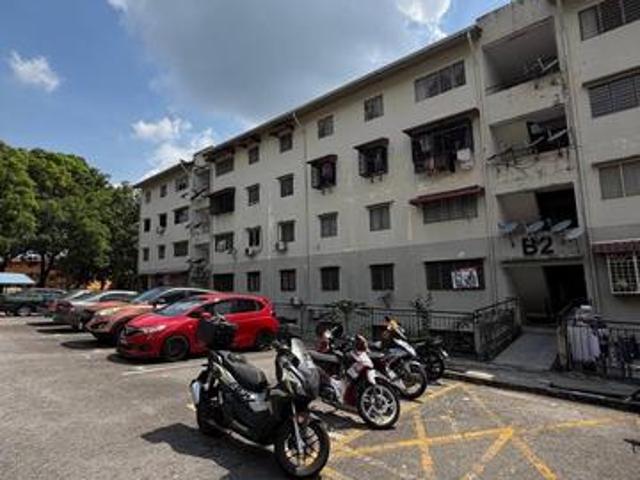 Flat for sale in Seri Kembangan, Majlis Bandaraya Subang Jaya
