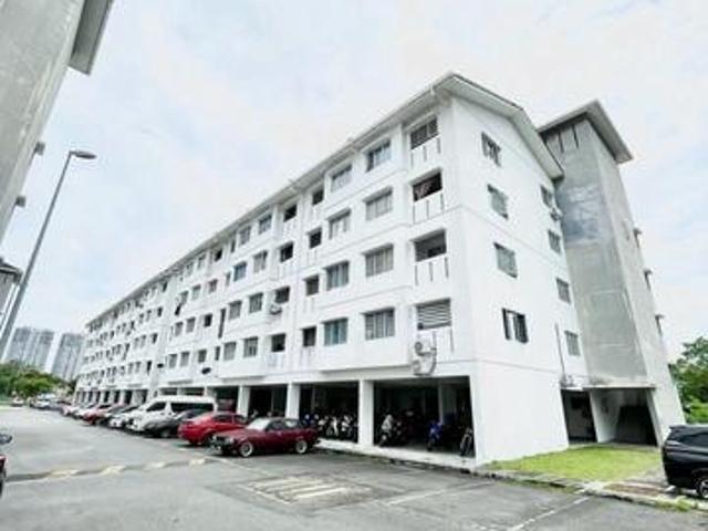 Flat for sale in Petaling, Subang Jaya