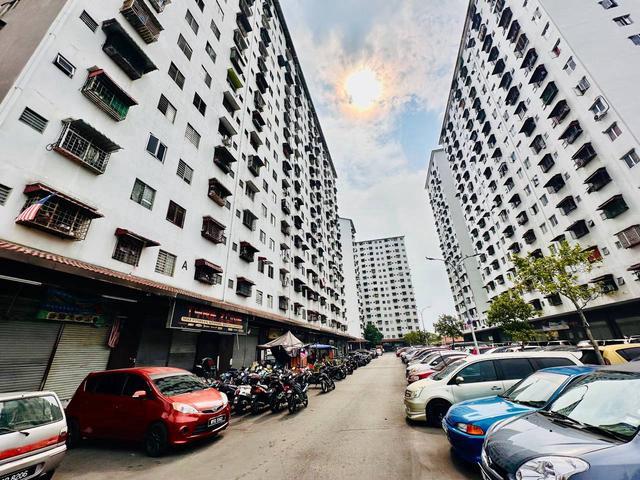 Apartment for sale in Shah Alam, Petaling