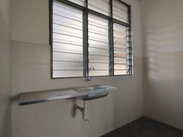 Flat for sale in Petaling, Subang Jaya