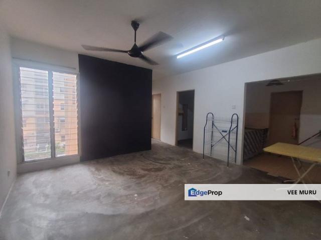 Flat for sale in Petaling, Subang Jaya