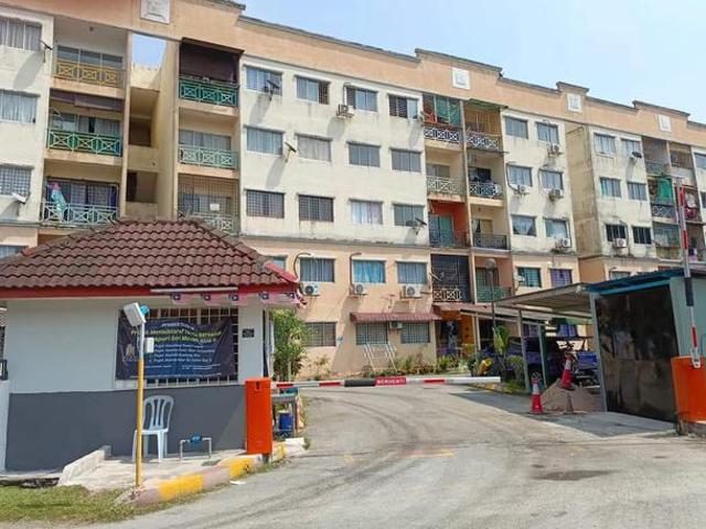 Apartment for sale in Kajang, Langat