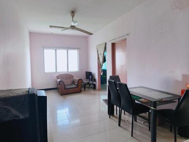 Flat for sale in Petaling, Alam Impian