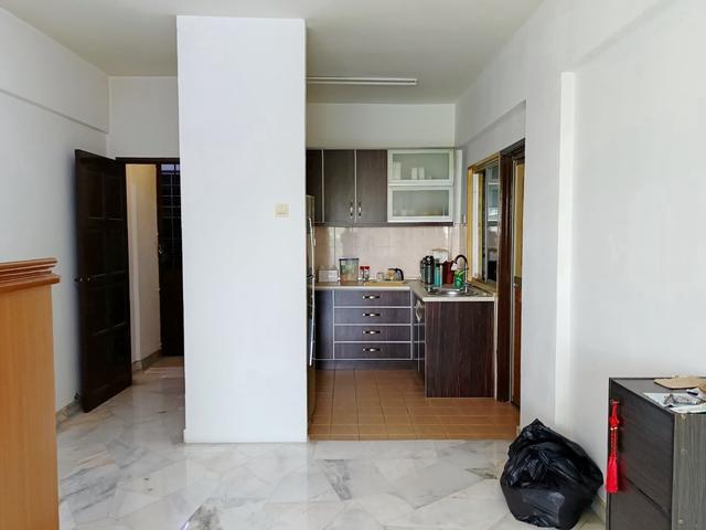 Apartment for sale in Seri Kembangan, Majlis Bandaraya Subang Jaya