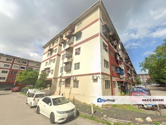 Flat for sale in Kajang, Langat