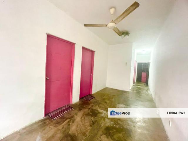 Flat for sale in Taman Putra Budiman, Majlis Perbandaran Kajang