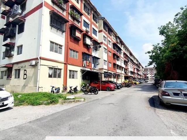 Flat for sale in Taman Putra Budiman, Majlis Perbandaran Kajang