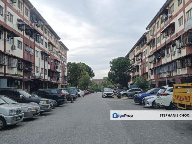 Flat for rent in Kajang, Langat