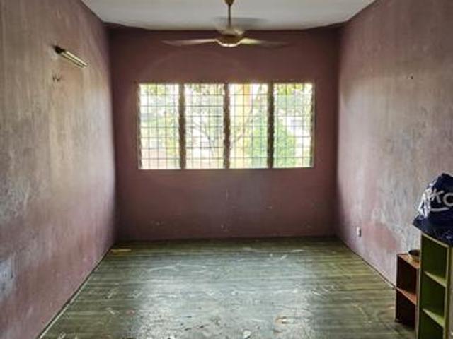 Flat for sale in Petaling, Subang Jaya