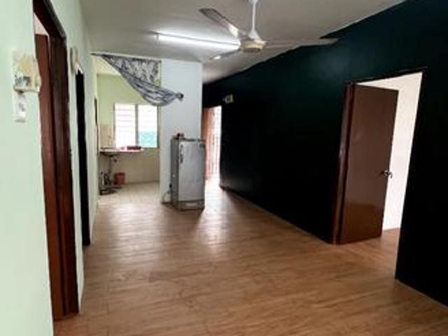 Flat for sale in Petaling, Subang Jaya