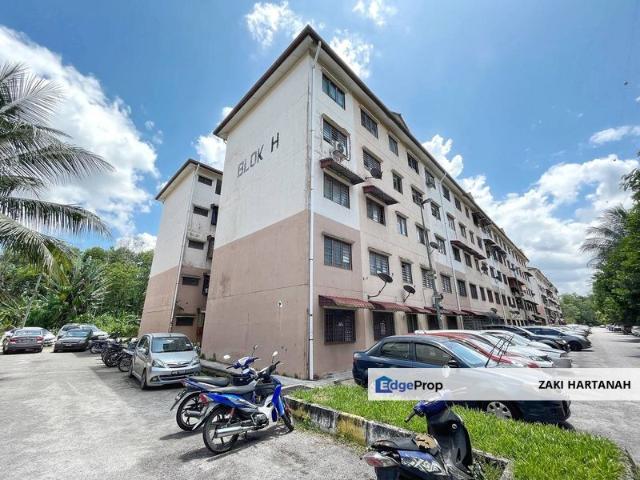 Flat for sale in Alam Impian, Selangor