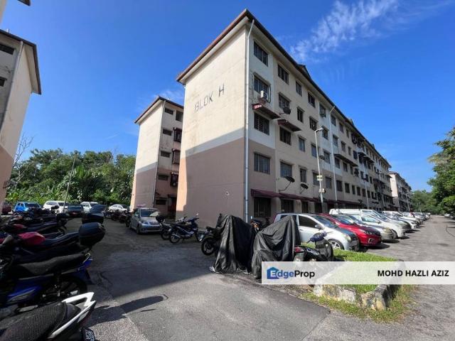 Flat for sale in Alam Impian, Selangor