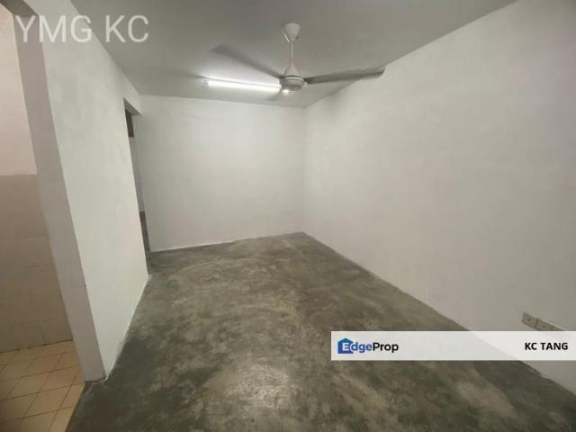 Flat for sale in Petaling, Alam Impian