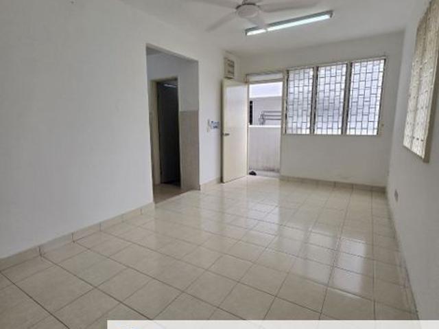 Flat for sale in Petaling, Alam Impian