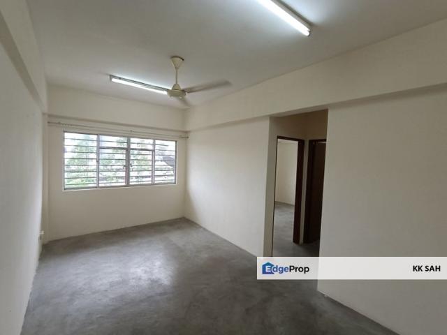 Flat for sale in Petaling, Alam Impian