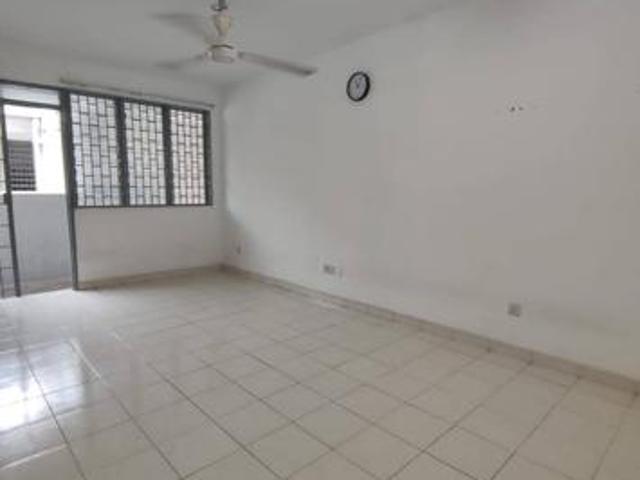 Apartment for sale in Shah Alam, Petaling