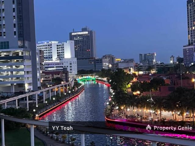 Apartment for sale in Malaka