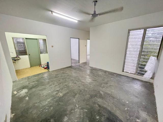 Flat for sale in Petaling, Subang Jaya