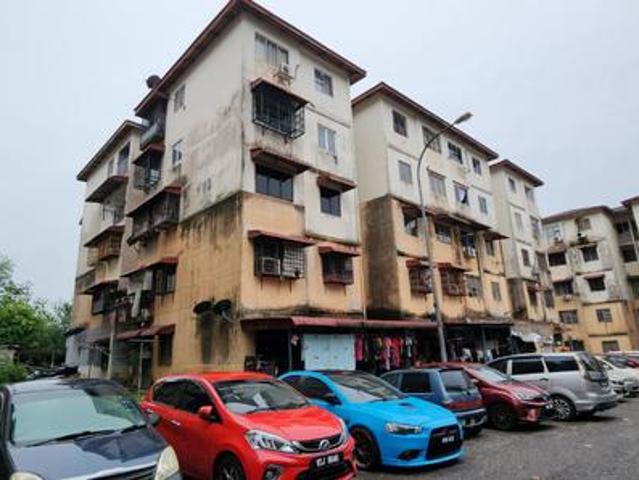 Apartment for sale in Seri Kembangan, Majlis Bandaraya Subang Jaya