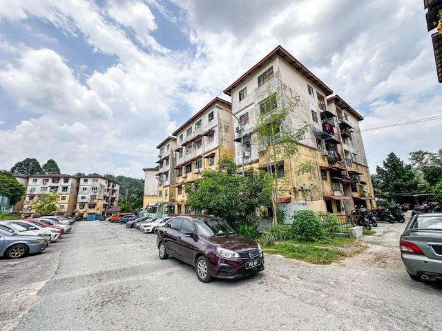 Flat for sale in Petaling, Subang Jaya