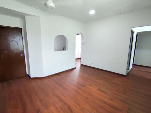 Flat for sale in Petaling, Damansara Damai