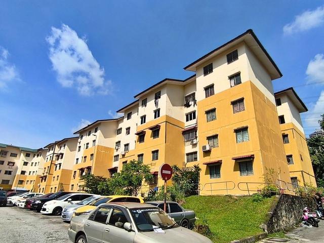 Flat for sale in Petaling, Damansara Damai
